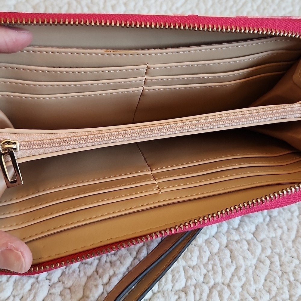 NWOT Guess Feminie Rosette Floral Shoulder Bag and Wallet Set - Picture 13 of 16